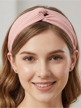 “3/$25” The Luna Ribbed Twist Headband
